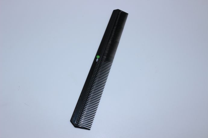 Расческа АБС-пластик для женской стрижки 180 мм арт.BLACK-008