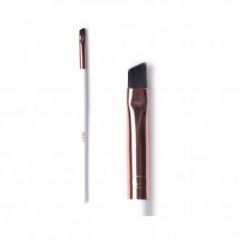 Кисть скошенная для окрашивания бровей Innovator Cosmetics (классическая)