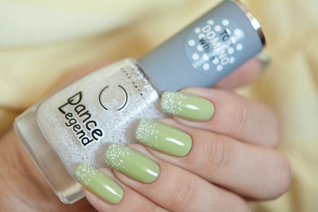 Лак "Dance Legend" топ White domino