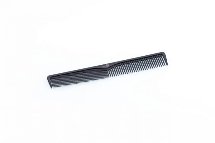 Расческа карбон скошенная для стрижки 181*26мм, арт.CFC70839